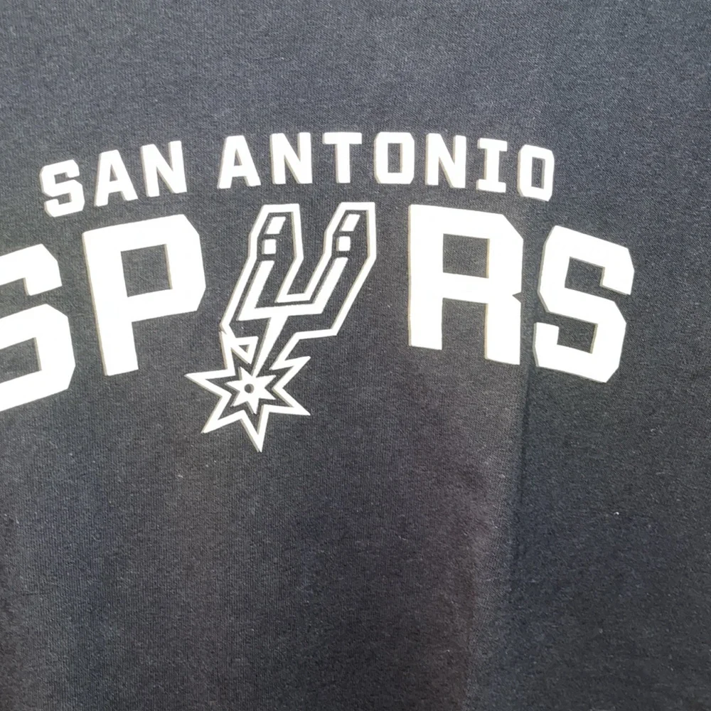 San Antonio Spurs short-sleeved T-shirt XL. Black and white. 100% cotton. - Picture 4 of 10